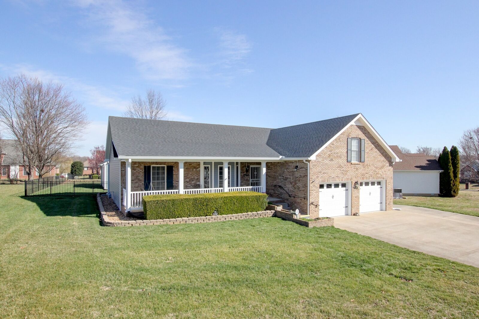 Property Photo:  102 Gallant Ct  TN 37043 