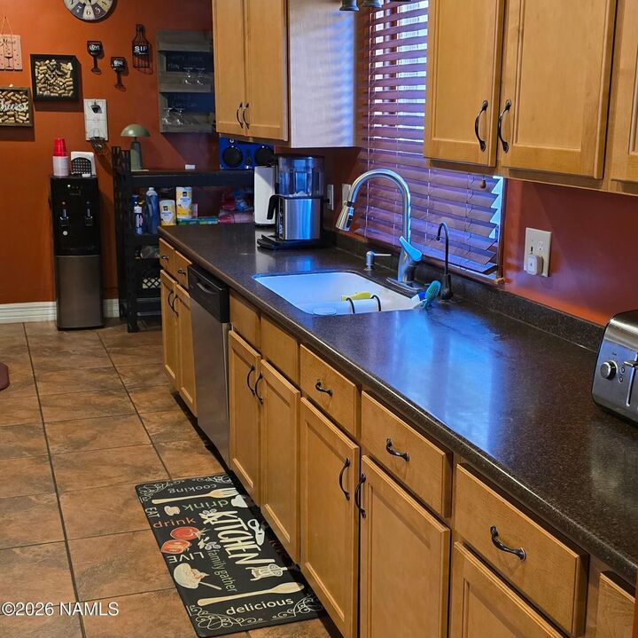 Property Photo:  413 N Cottonwood Avenue  AZ 86047 