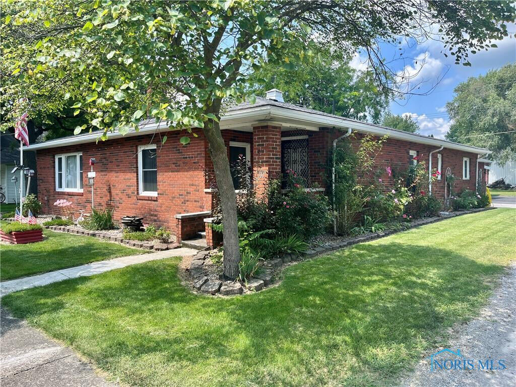 Property Photo: 111 E Sugar Street OH 45856