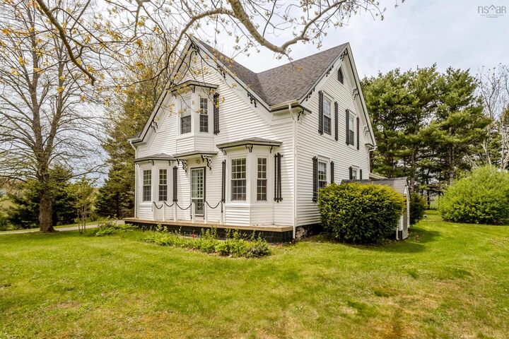 1303 Highway 201 — photo 1