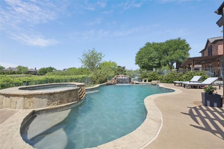 Property Photo:  11281 Balcones Drive  TX 75033 