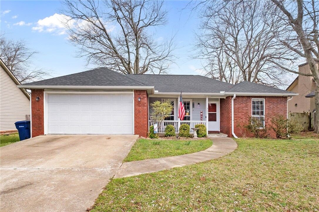 Property Photo: 307 Glenwood Place AR 72761