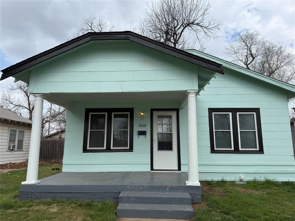 Property Photo: 2805 W Park Place OK 73107