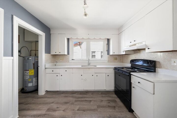 Property Photo:  528 Ferry St  MA 02149 