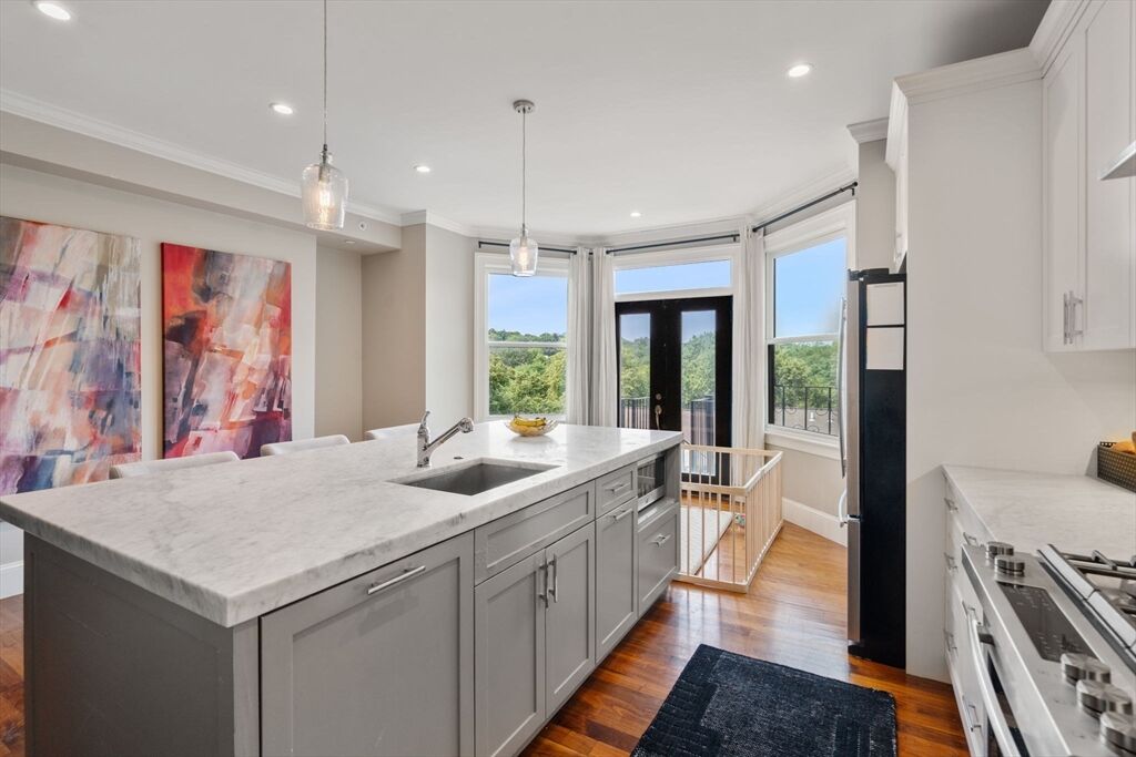 Property Photo:  324 Tappan 2  MA 02445 