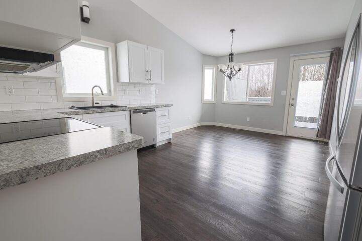 Photo de la propriété: 6109 54 Street AB T4T 1N8