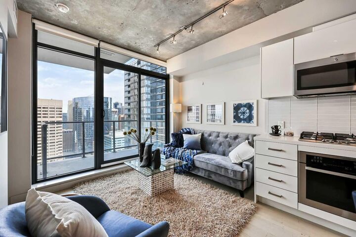 Property Photo:  1010 6 Street SW 1405  AB T2R 1B4 