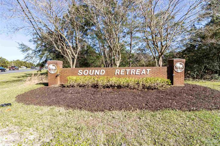 Property Photo:  1412 Castnet Dr  FL 32566 