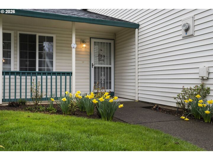 Property Photo:  7400 NE 43rd St U45  WA 98662 