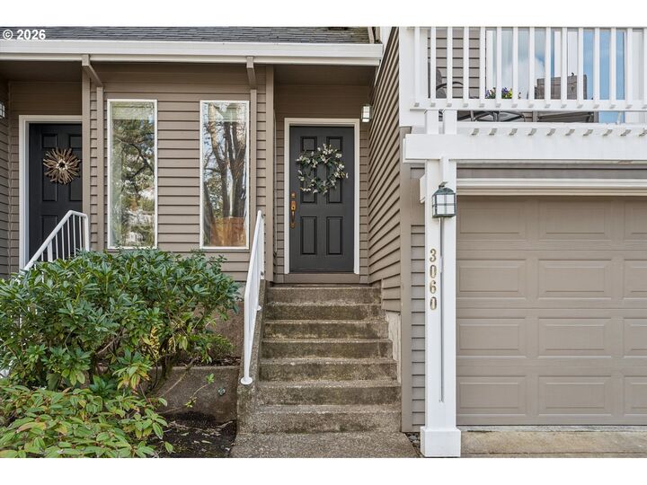 Property Photo:  3060 Club House Ct  OR 97068 