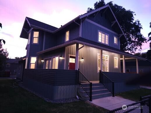 Property Photo: 607 N Kittitas Street WA 98926