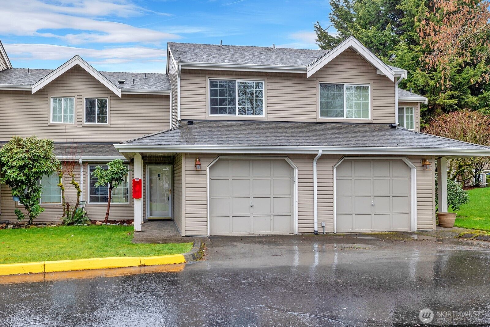Property Photo: 2100 S 336th Street L3 WA 98003