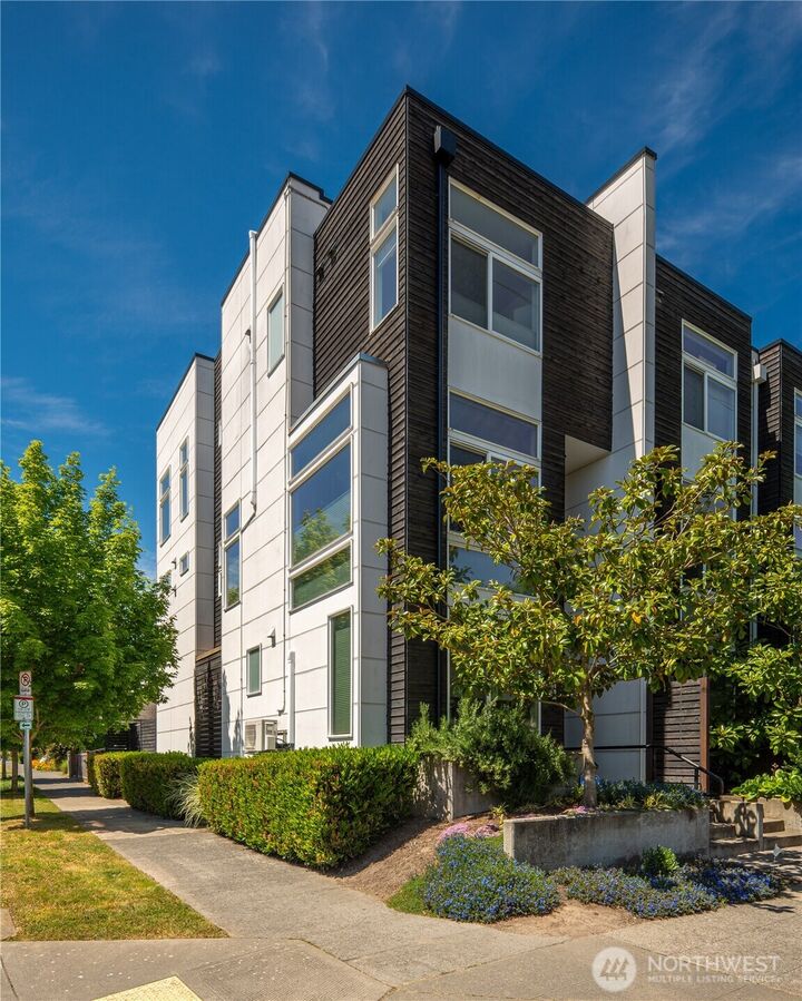 Property Photo: 3931 California Avenue SW WA 94116