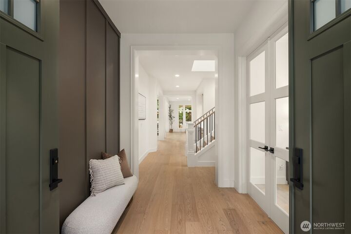 Property Photo:  10468 NE 113th Place  WA 98033 