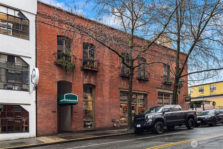 Property Photo: 1507 Western Avenue R201 WA 98101