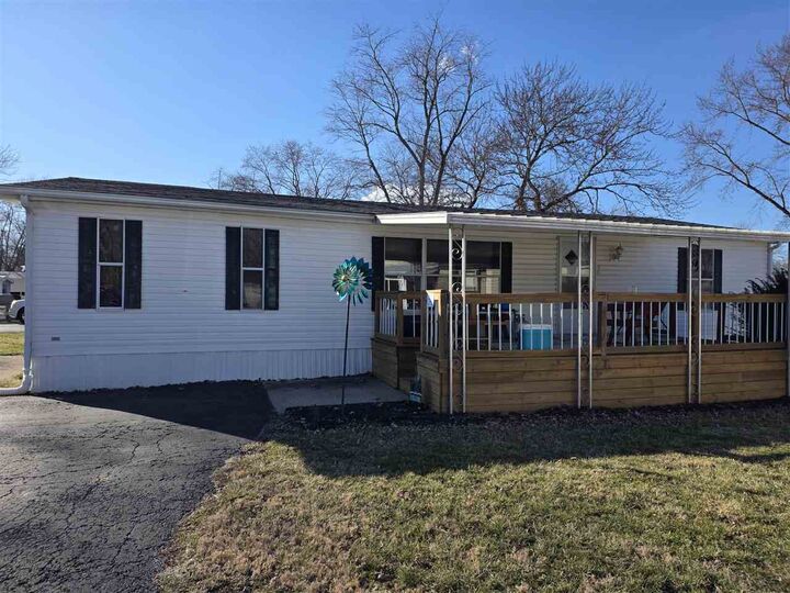 Property Photo:  4 Court Road  IN 47374 