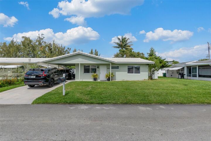 Property Photo:  2805 NW 52nd Ct  FL 33309 