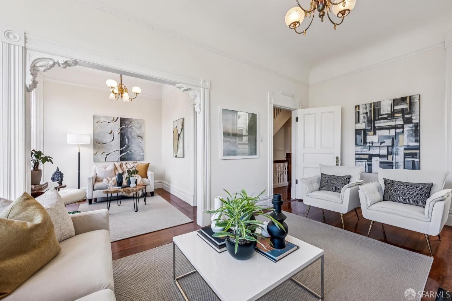 Property Photo:  504 Cole Street  CA 94117 