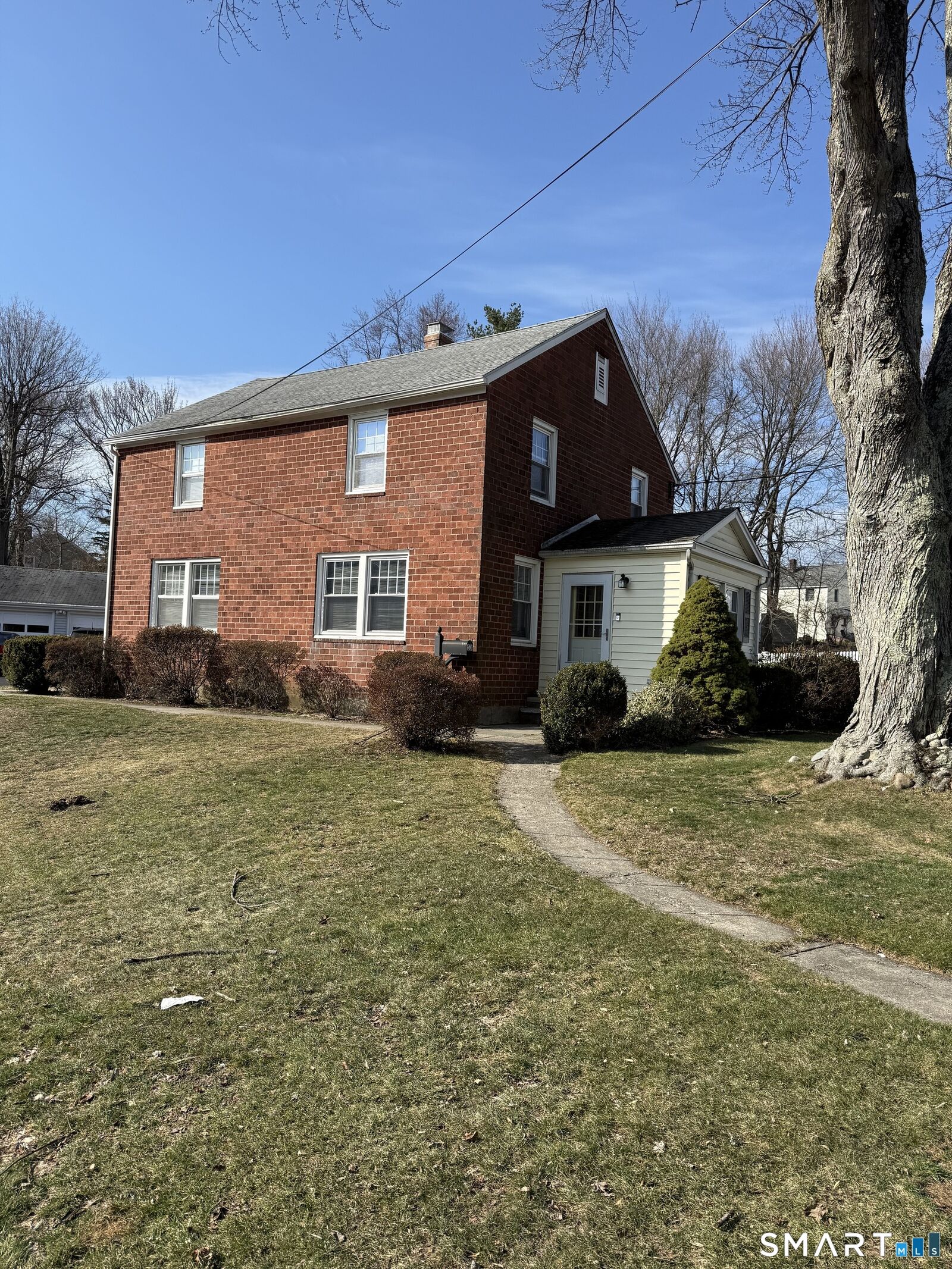 Property Photo:  53 Greenlawn Drive  CT 06825 