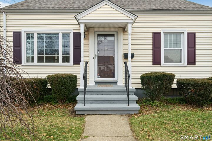 Property Photo:  38 Keane Place  CT 06615 