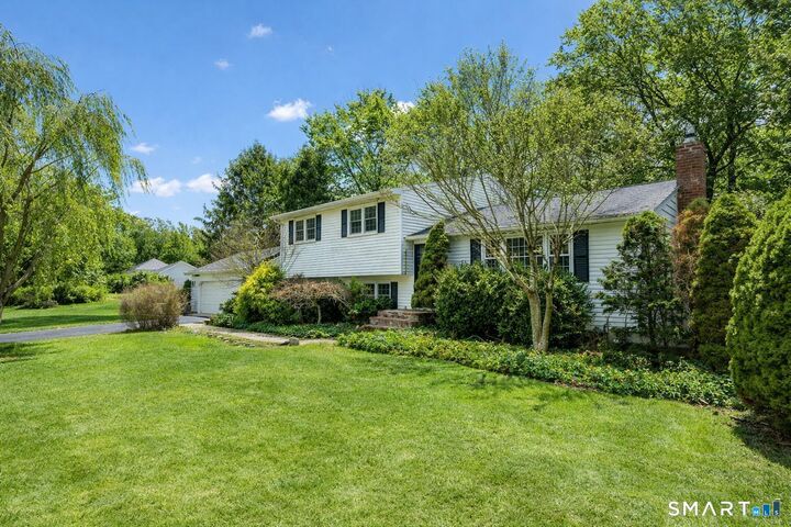 Property Photo:  524 Nortontown Road  CT 06437 