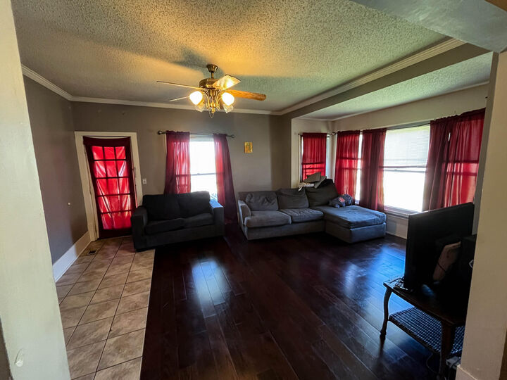Property Photo: 903 Vine Street MO 65791