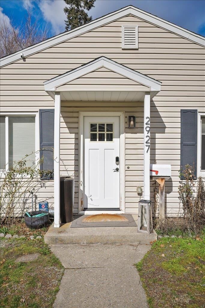 Property Photo:  2927 E 16th Ave  WA 99223 