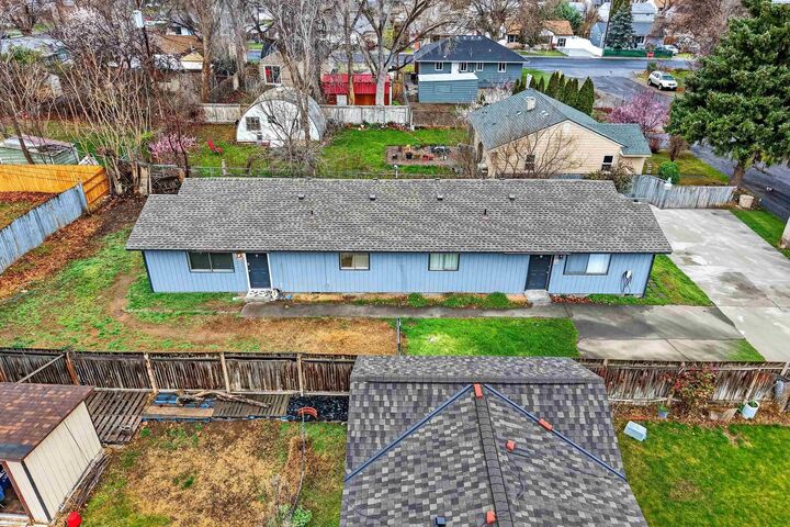 Property Photo:  1707 W 2nd Ave  WA 99336 