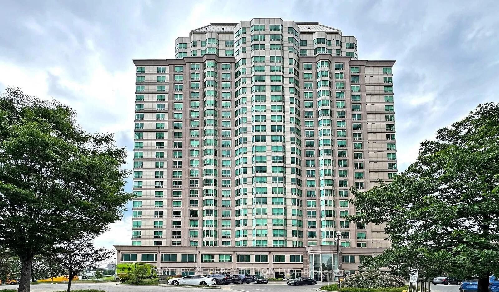 Property Photo: 11 Lee Centre Drive 2012 ON M1H 3J5