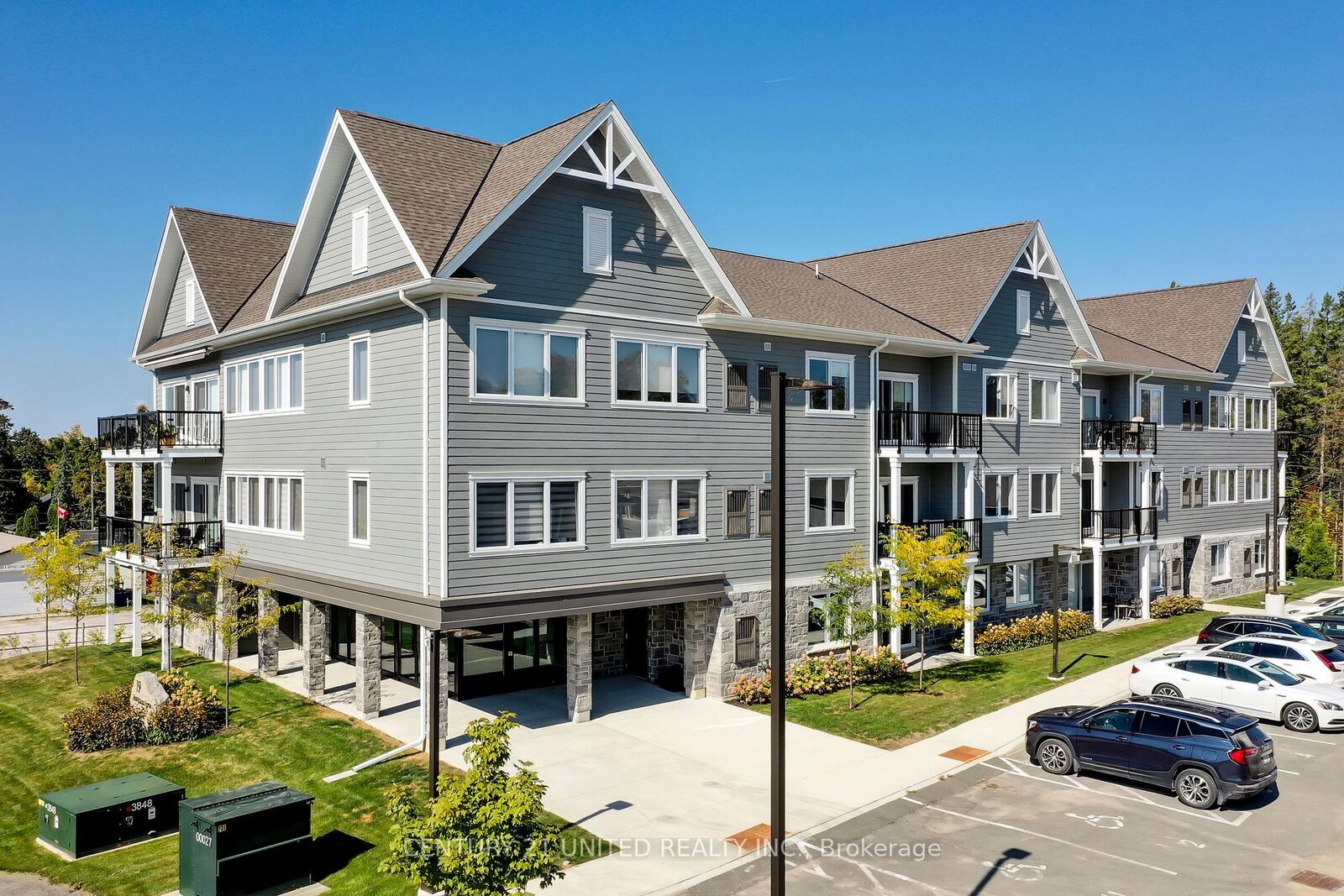 Property Photo:  19 Hampton Lane 202  ON K0L 2H0 