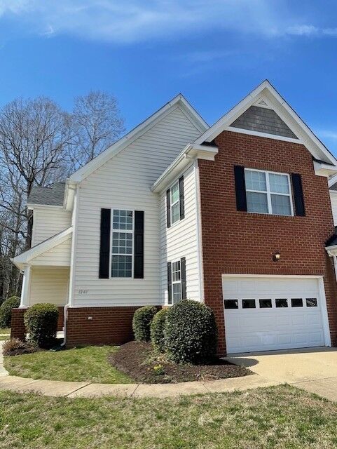 Property Photo:  1201 Rustads Circle  VA 23188 