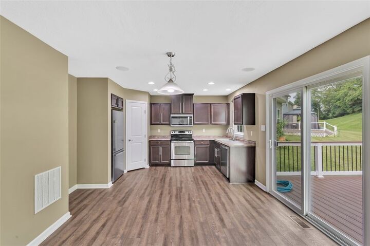 Property Photo: 1113 Towervue Dr PA 15227