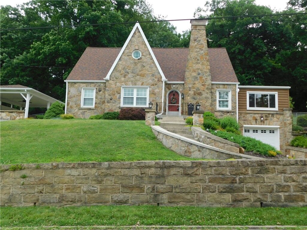 Property Photo:  1025 Isabella Road  PA 15425 