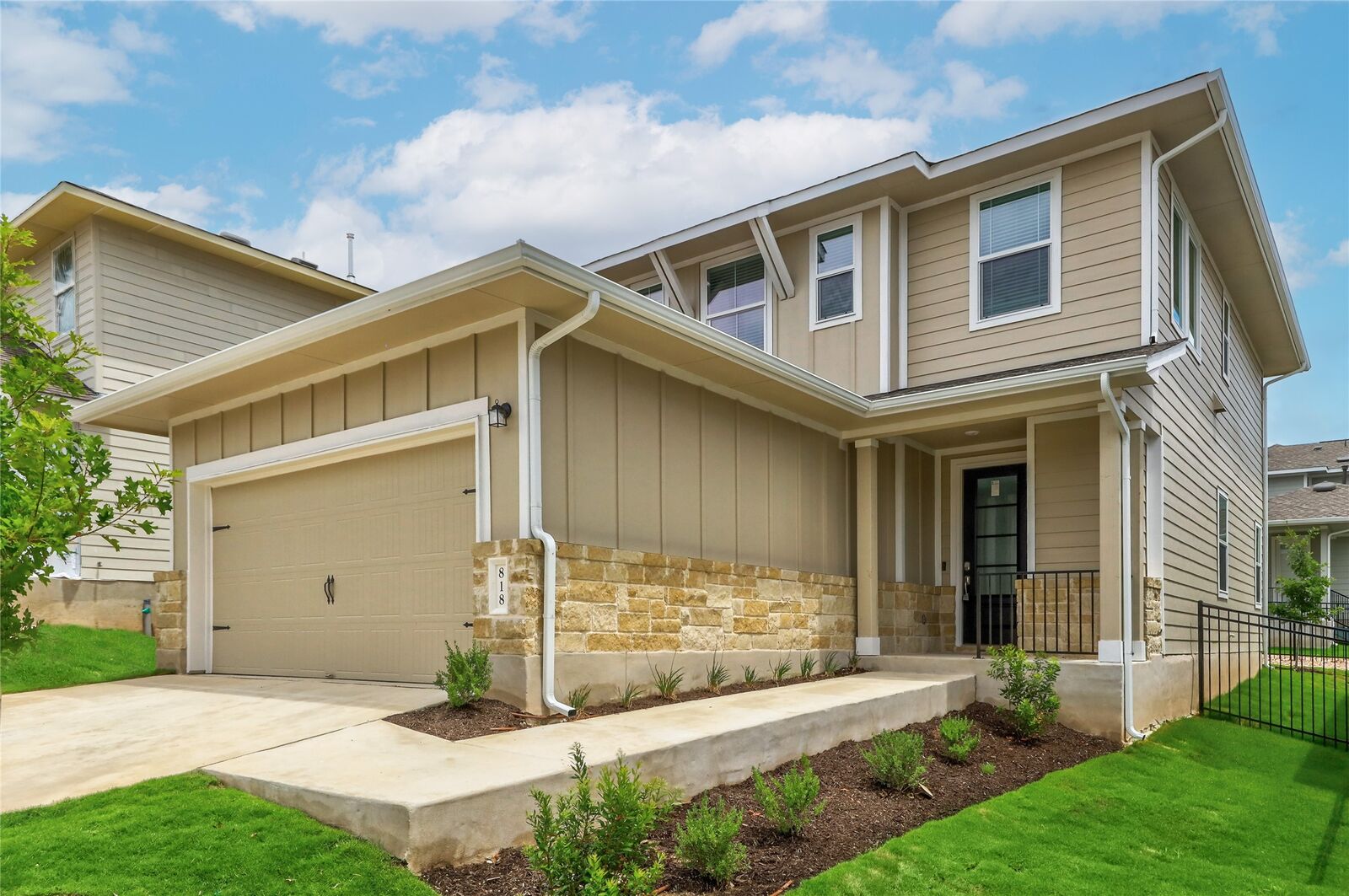 Property Photo: 818 Affazia Lane TX 78628