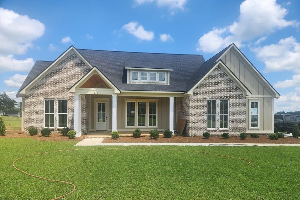 Property Photo: 224 Willow Oak Loop GA 31763