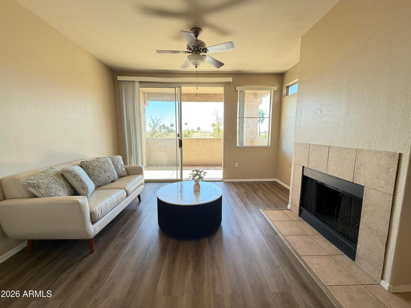 Property Photo:  3830 E Lakewood Parkway E Apt 3027  AZ 85048 
