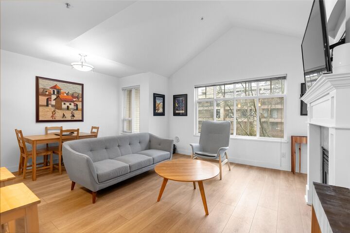 333 E 1st Street 302 — photo 1