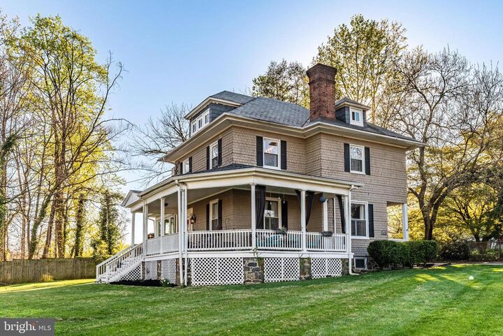 Property Photo:  2600 Queen Anne Road  MD 21216 