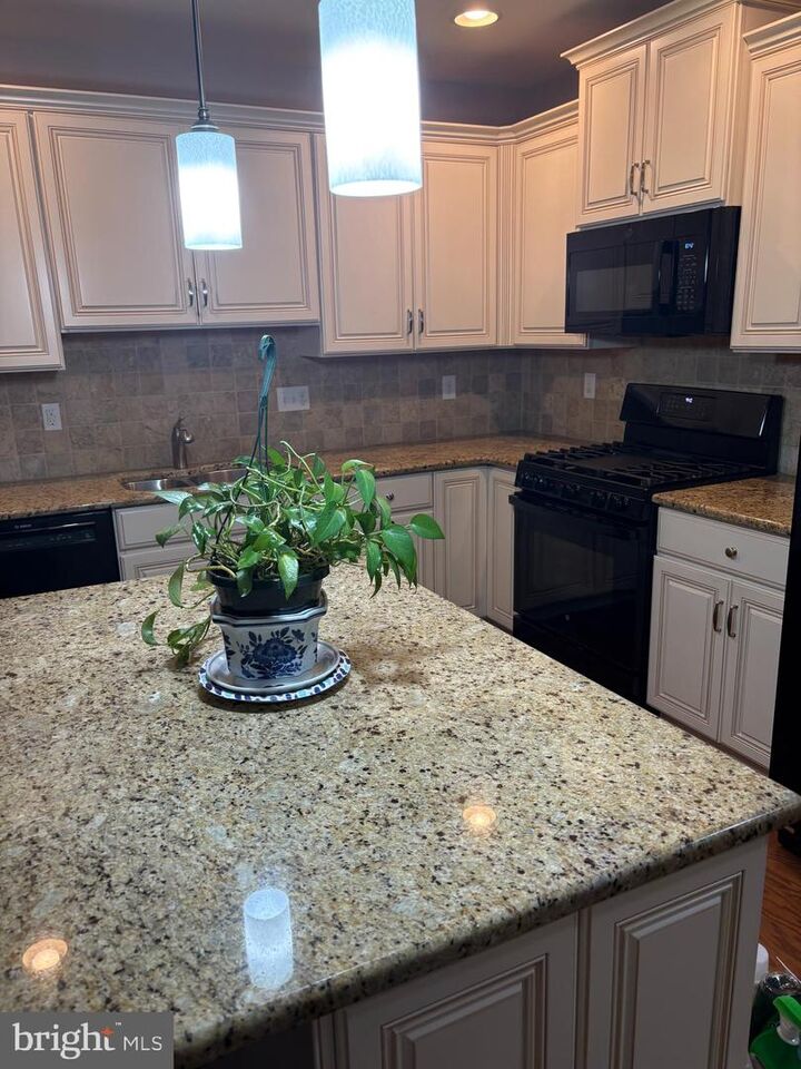 Property Photo: 121 Bradbury Drive B PA 19401