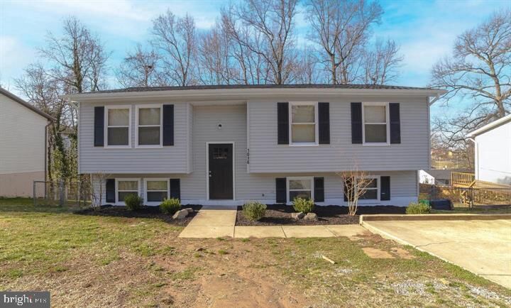 Property Photo:  1016 Hill Road  MD 20785 