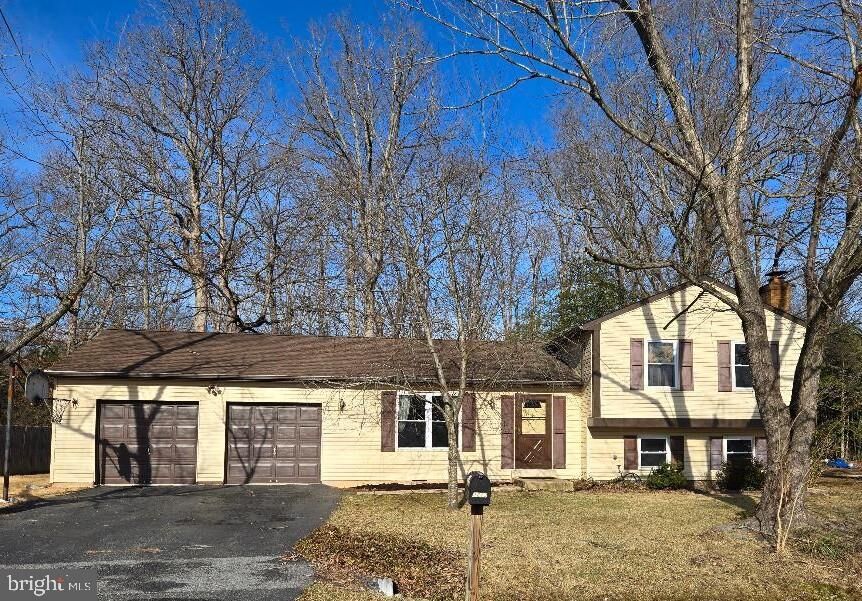 Property Photo:  2212 Holly Oak Court  MD 20601 