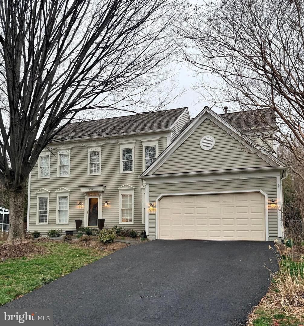 Property Photo:  608 Diskin Place SW  VA 20175 