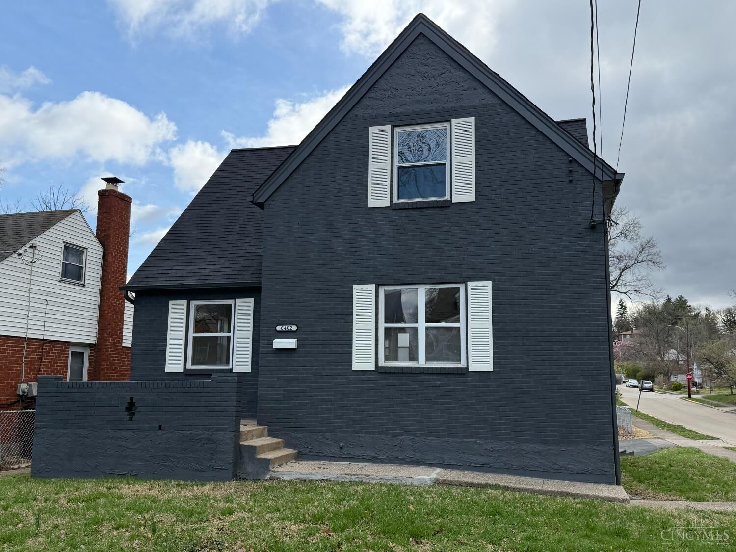 Property Photo:  6402 Mayflower Avenue  OH 45237 