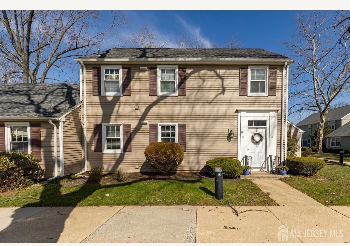 Property Photo:  81 Dorset Lane B  NJ 08831 
