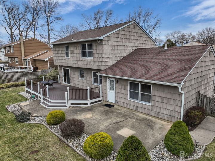 Property Photo:  29 Holly Park Drive  NJ 07080 