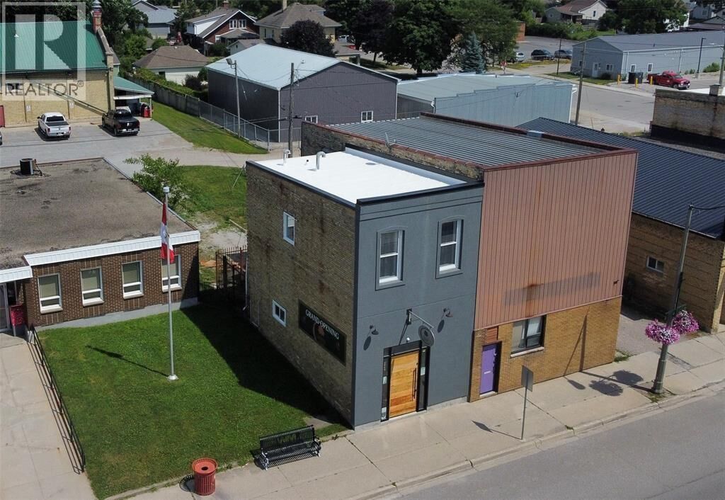 Property Photo:  5294 Nauvoo Road  ON N0M 2S0 