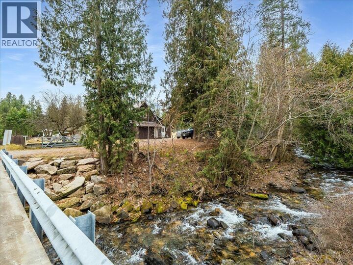 Property Photo: 7515 Broadwater Road BC V1N 4V8