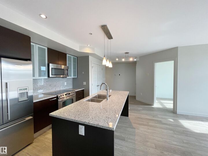 10388 105 Street NW 501 — photo 1