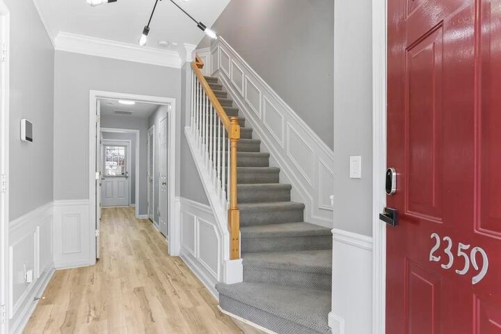 Property Photo:  2359 Towneview Court 8  GA 30339 