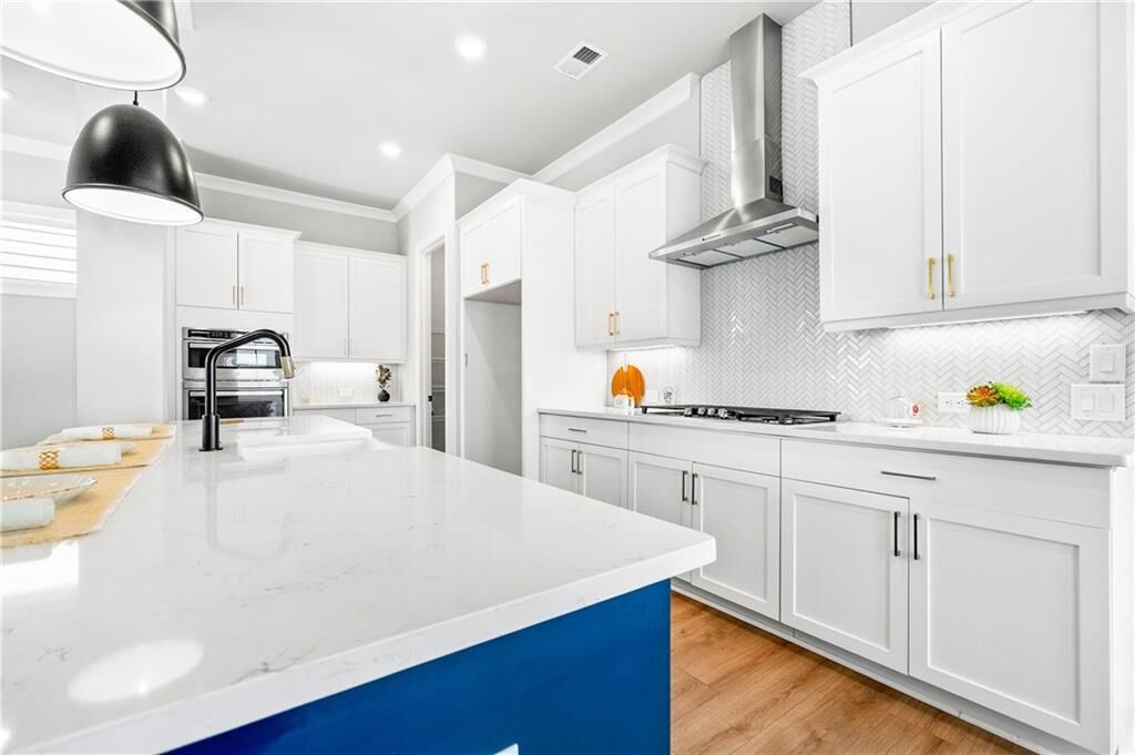 Property Photo: 1562 Harvest Park Lane GA 30024